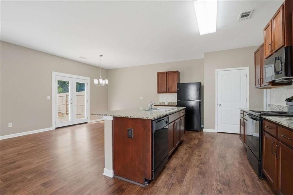 514 Altama Way - Photo 3 of 25