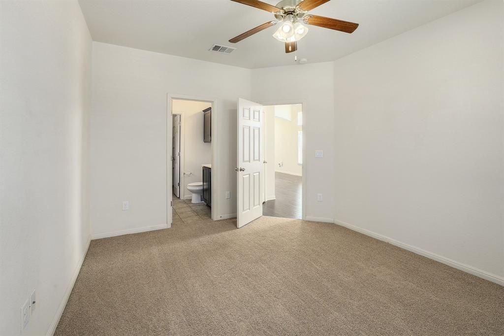 18317 Mammoth Cave Blvd - Photo 4 of 4