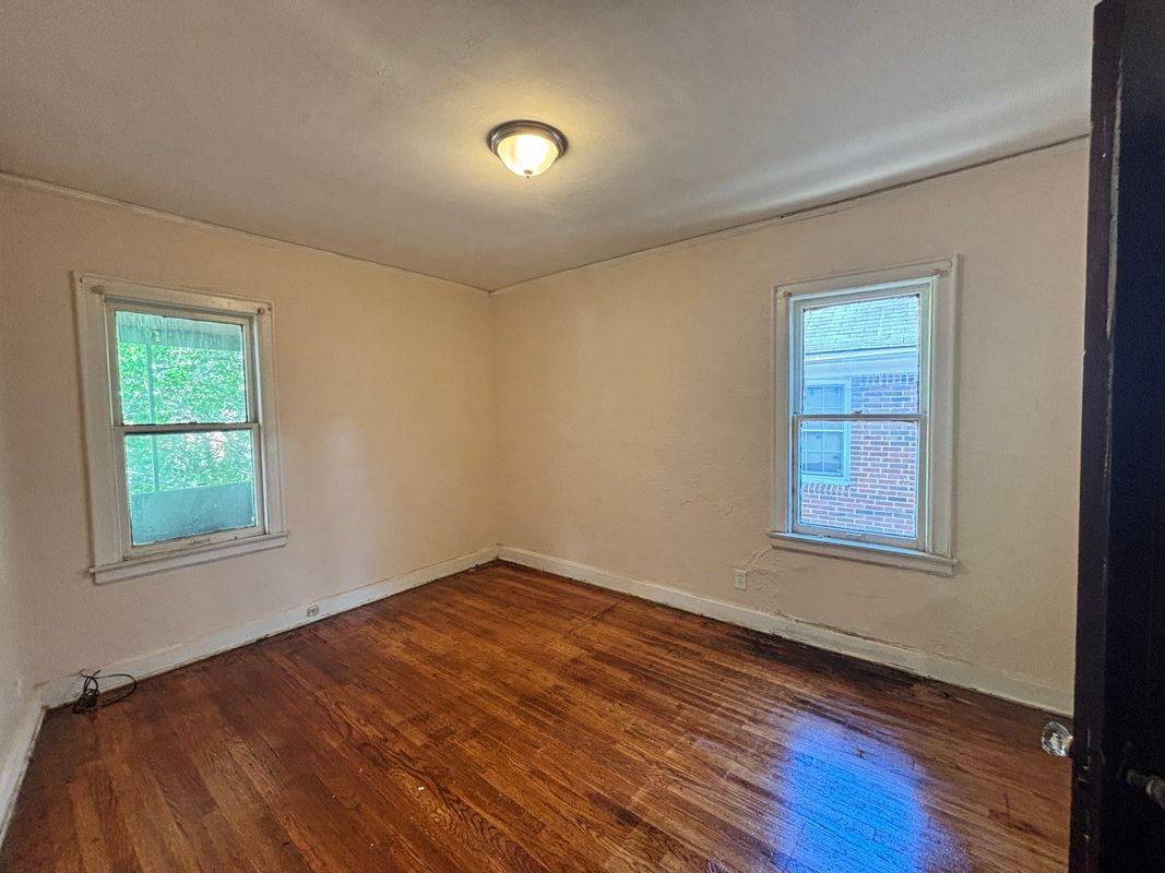 17606 Roselawn St - Photo 7 of 13