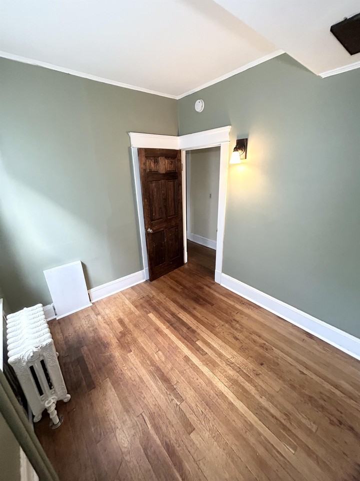 717 Myrtle Ave #1 - Photo 3 of 8