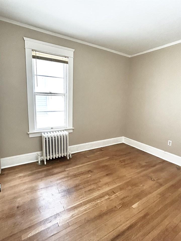 717 Myrtle Ave #1 - Photo 5 of 8