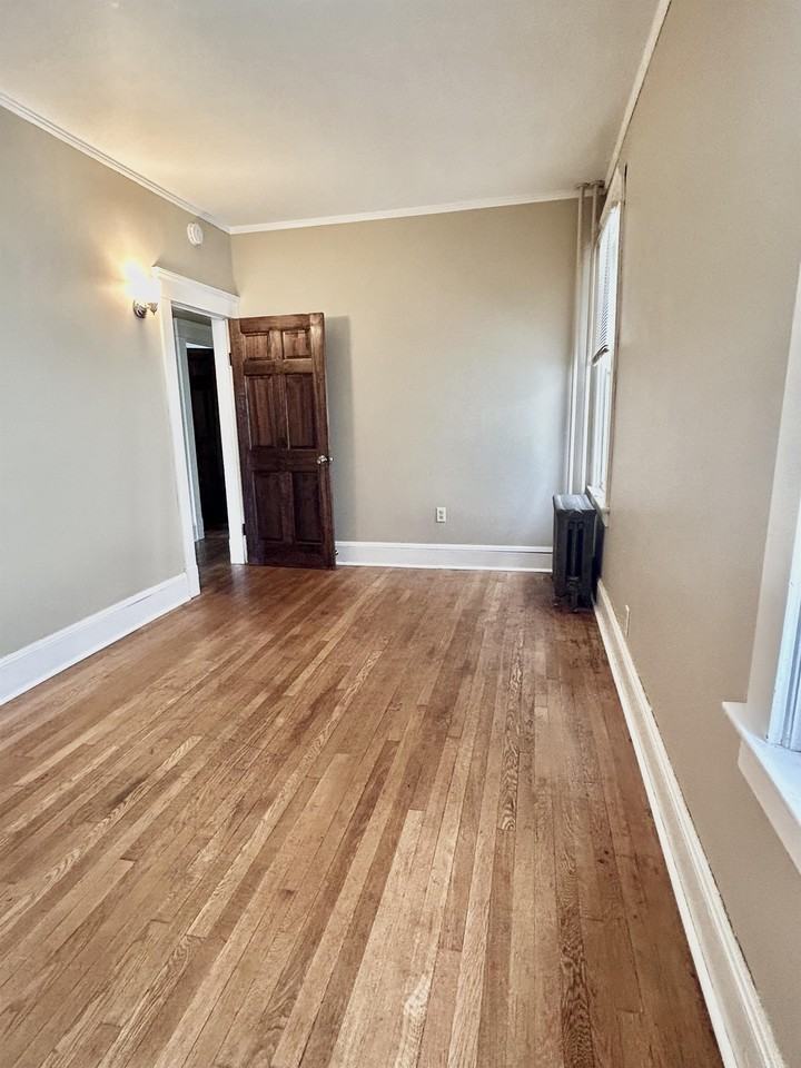 717 Myrtle Ave #1 - Photo 7 of 8