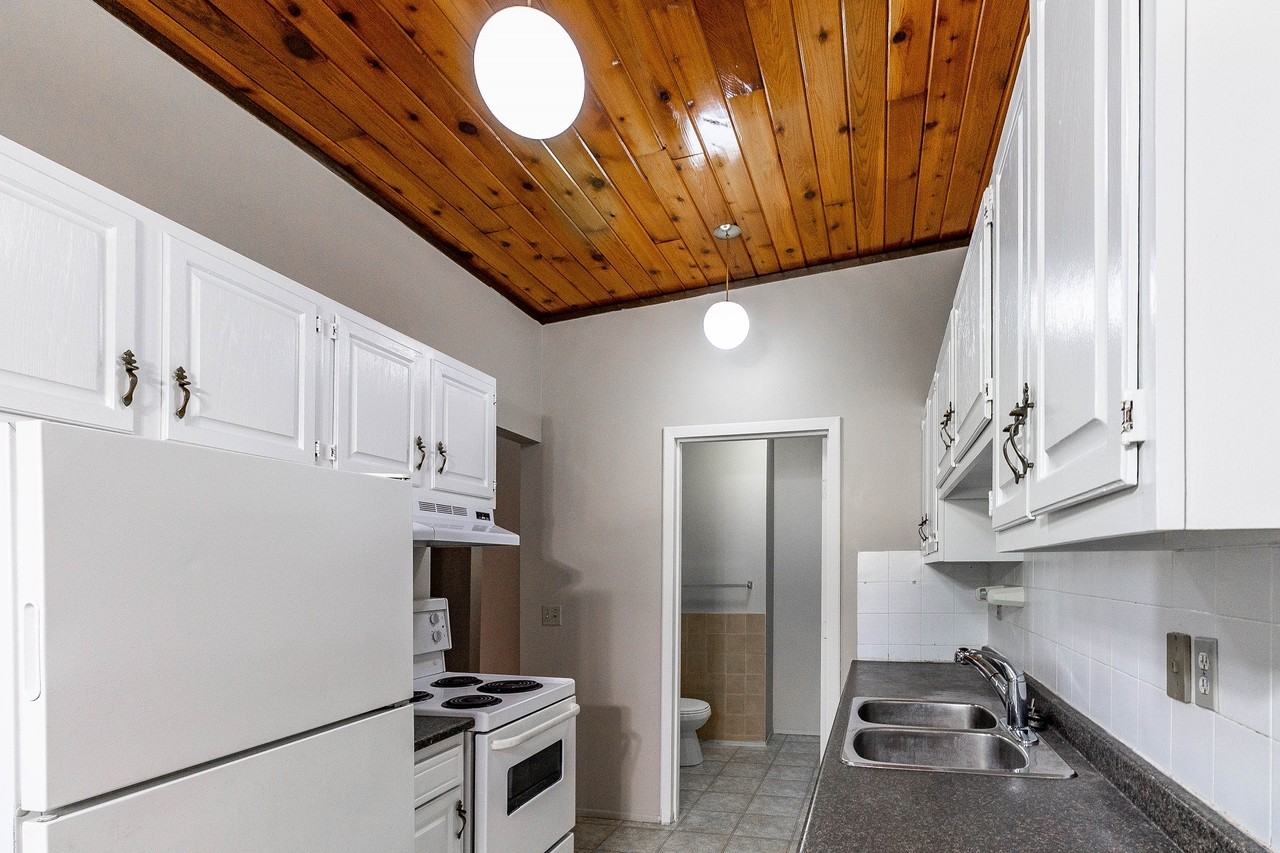 1415 43 St Se - Photo 5 of 23