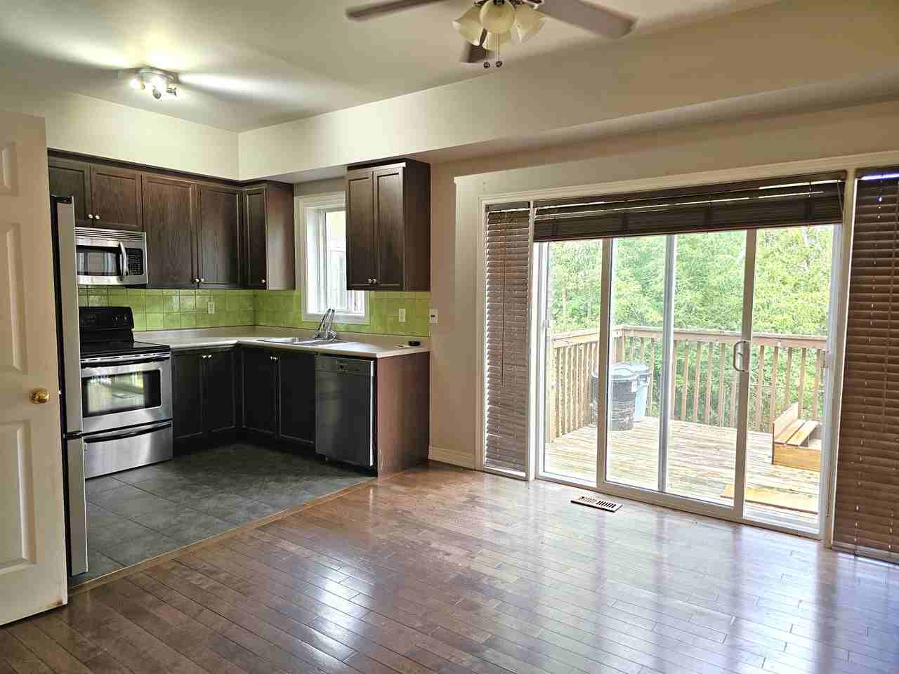 46 Chloe St - Photo 5 of 17