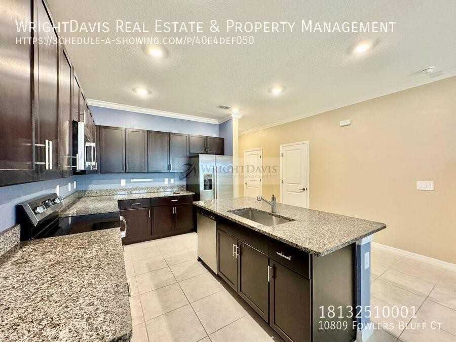 10809 Fowlers Bluff Ct - Photo 7 of 33