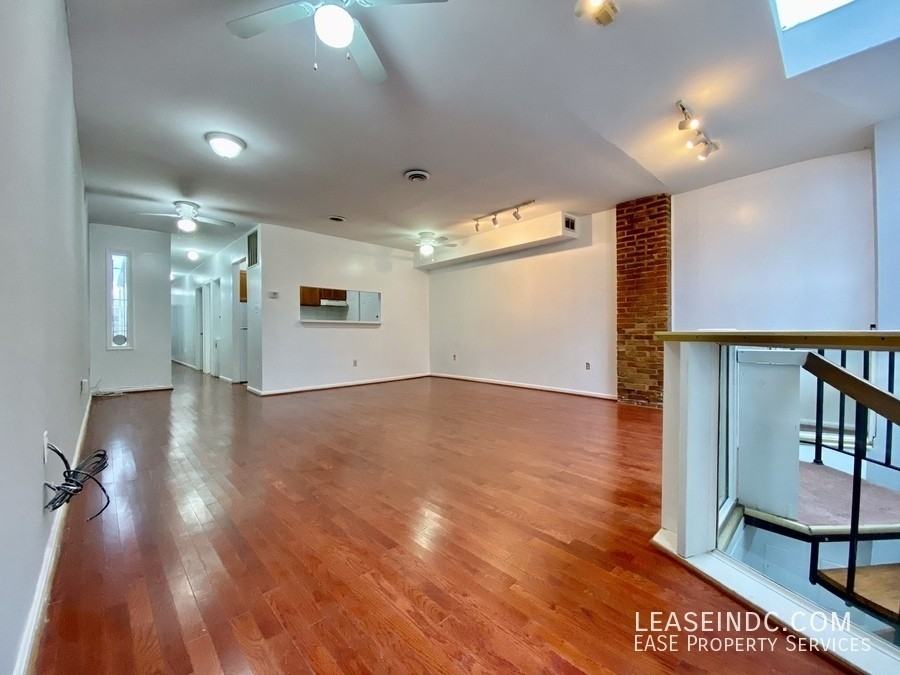 1721 11th St Nw #2 - Photo 3 of 18