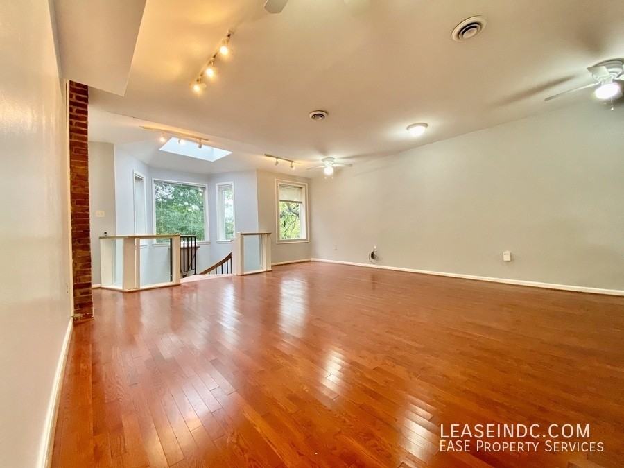 1721 11th St Nw #2 - Photo 6 of 18