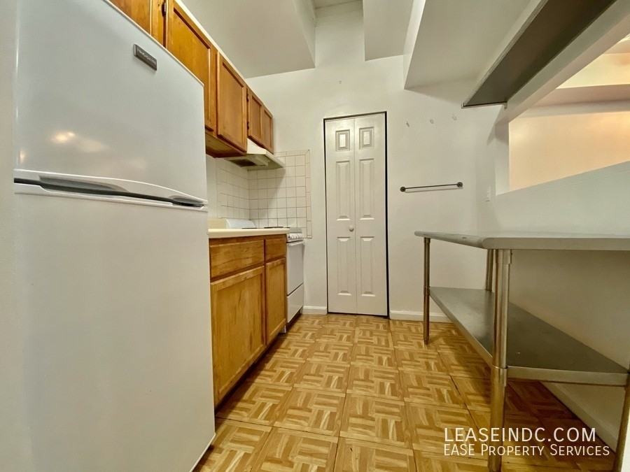 1721 11th St Nw #2 - Photo 7 of 18