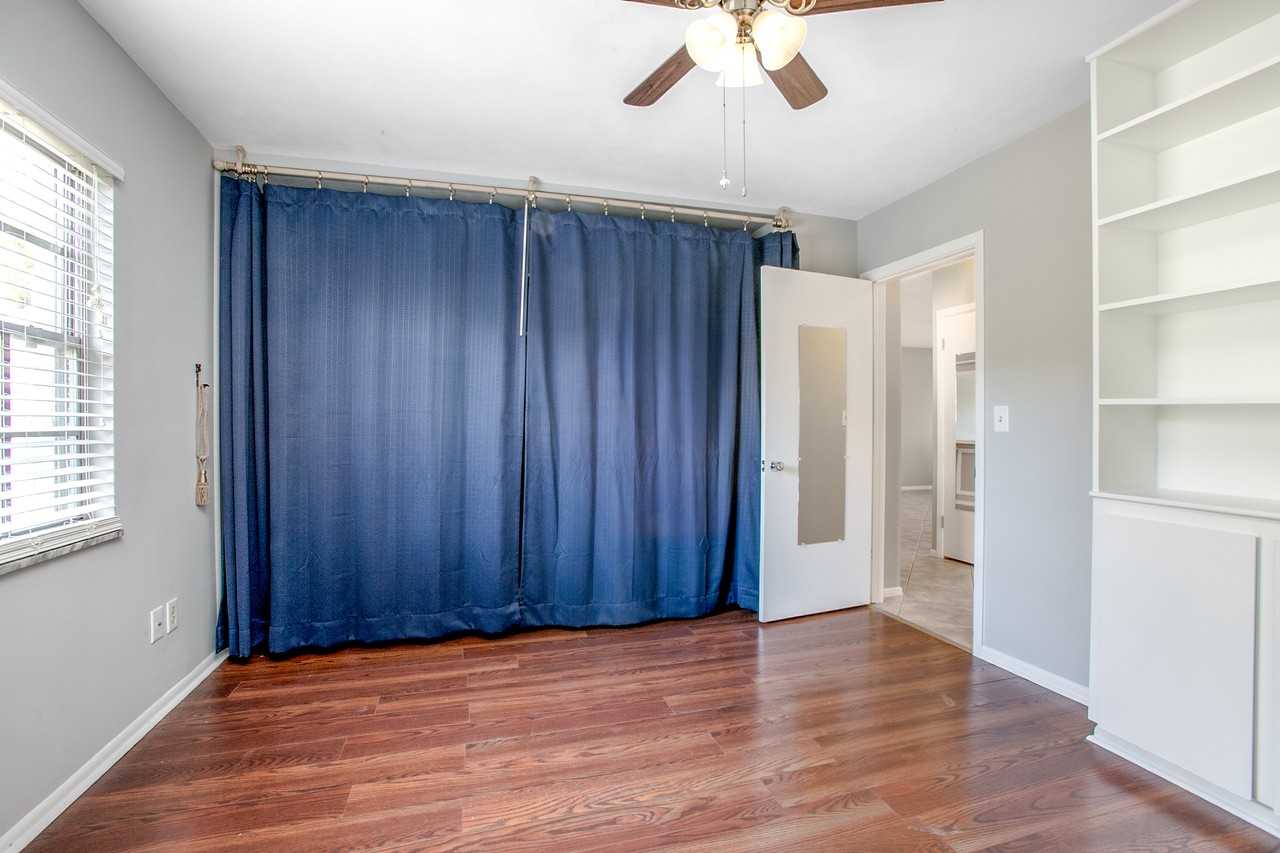 135 W Minnesota Ave - Photo 4 of 6