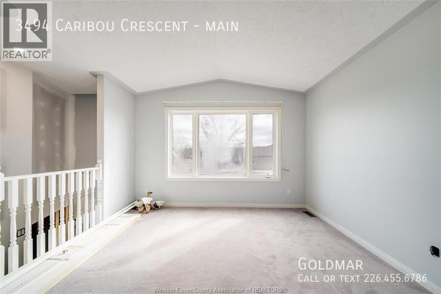 3494 Caribou Cres #MAIN - Photo 4 of 12
