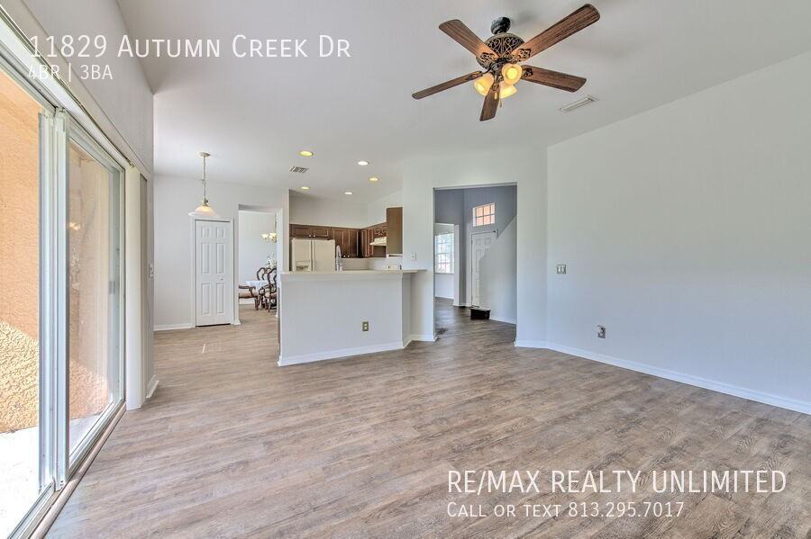 11829 Autumn Creek Dr - Photo 5 of 50