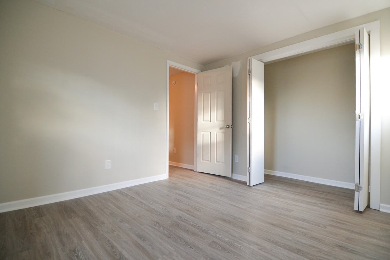 4914 Fort Ave #C - Photo 7 of 8