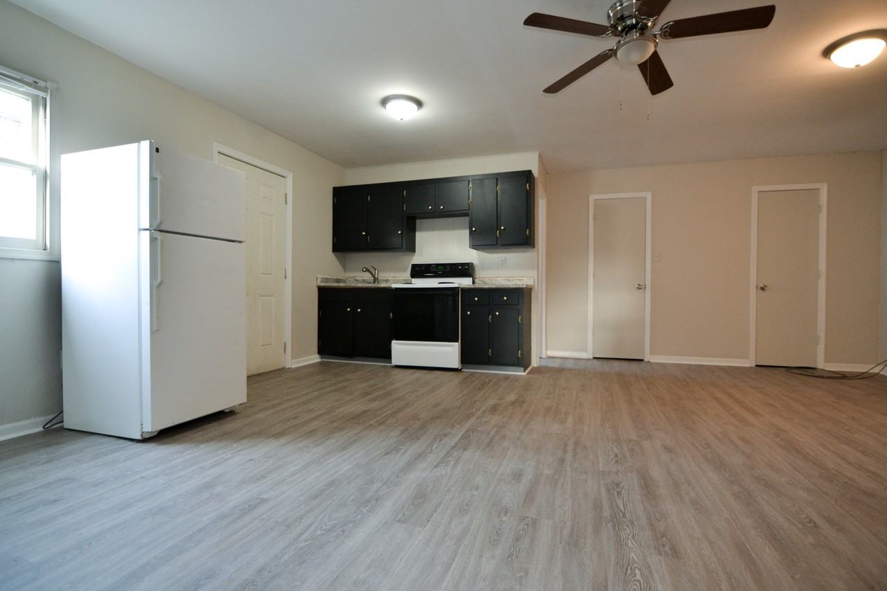 4914 Fort Ave #C - Photo 6 of 8