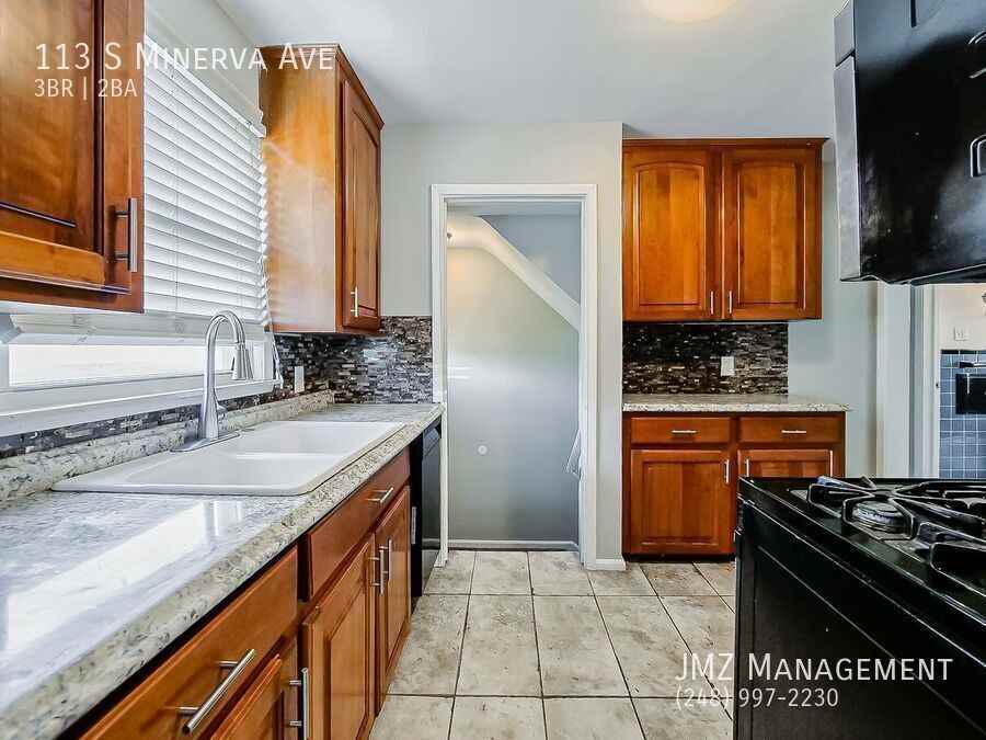 113 S Minerva Ave - Photo 2 of 40