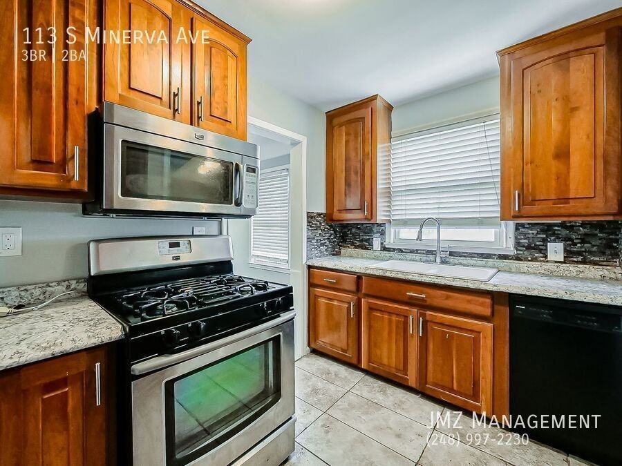 113 S Minerva Ave - Photo 6 of 40