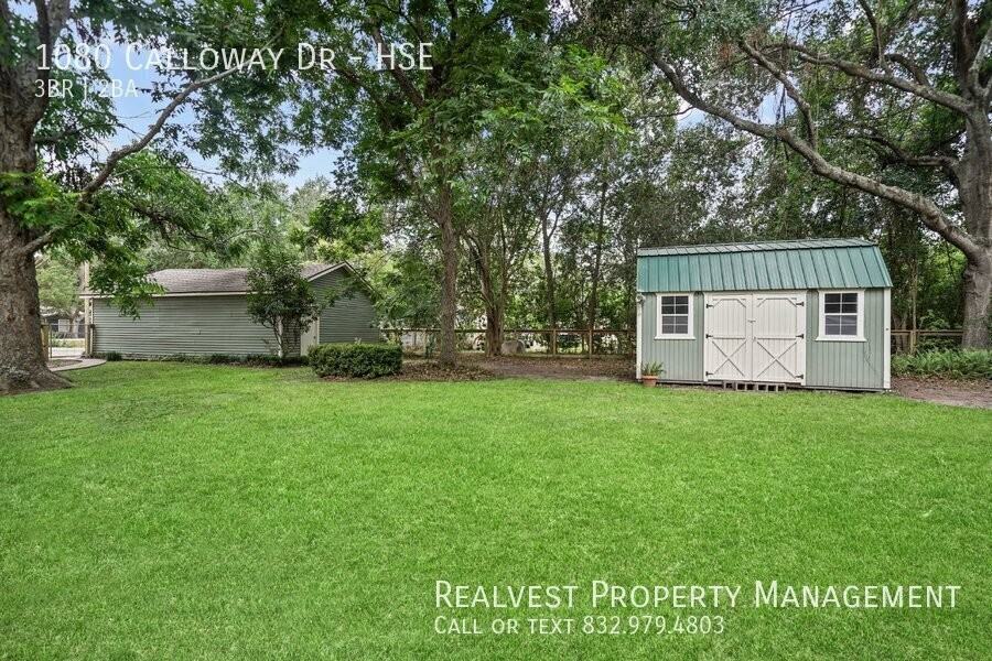 1080 Callaway Dr - Photo 5 of 19
