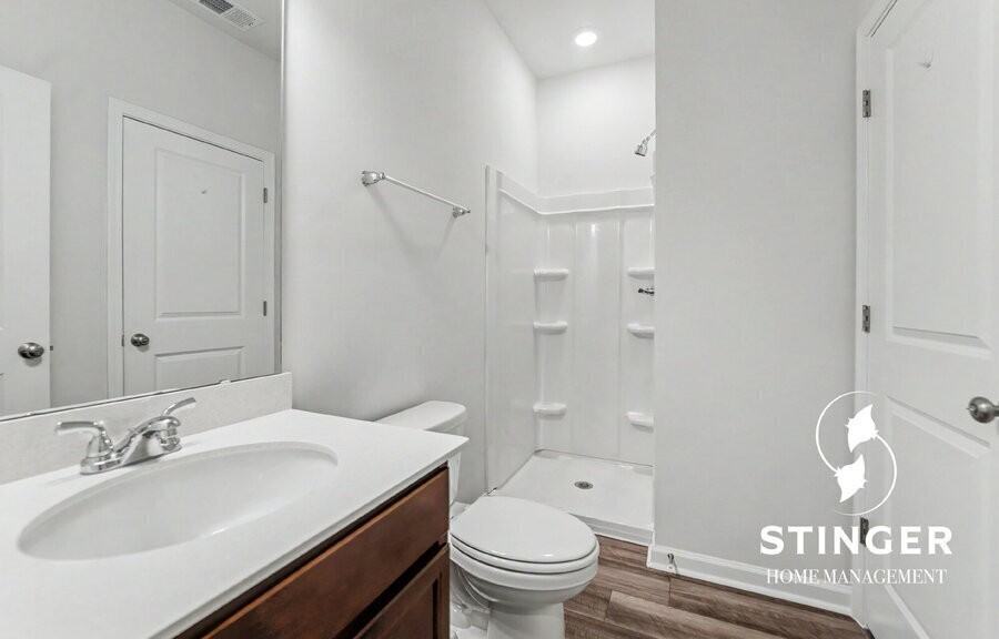 123 Chestnut St - Photo 5 of 39