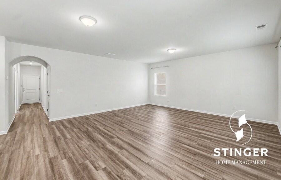 123 Chestnut St - Photo 7 of 39