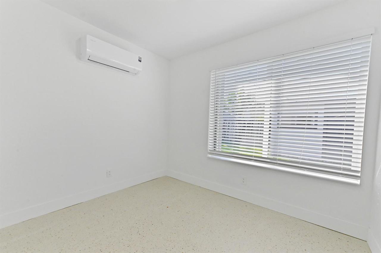 2541 Northwest 64th Terrace #2541 - Photo 4 of 6