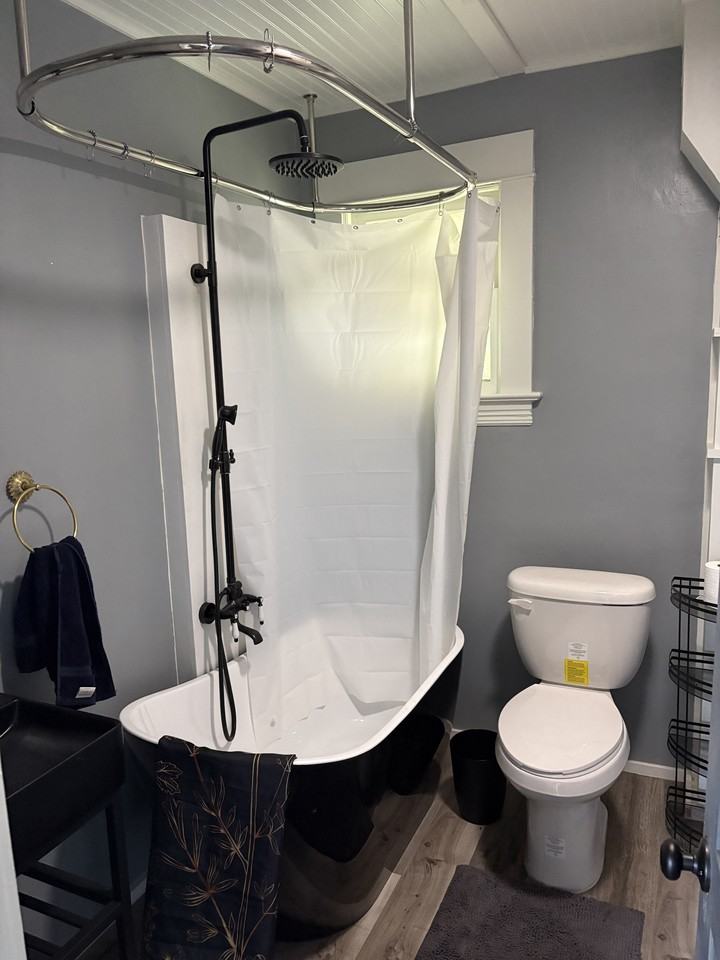 832 Mcreynolds Ave Nw #2 - Photo 3 of 6