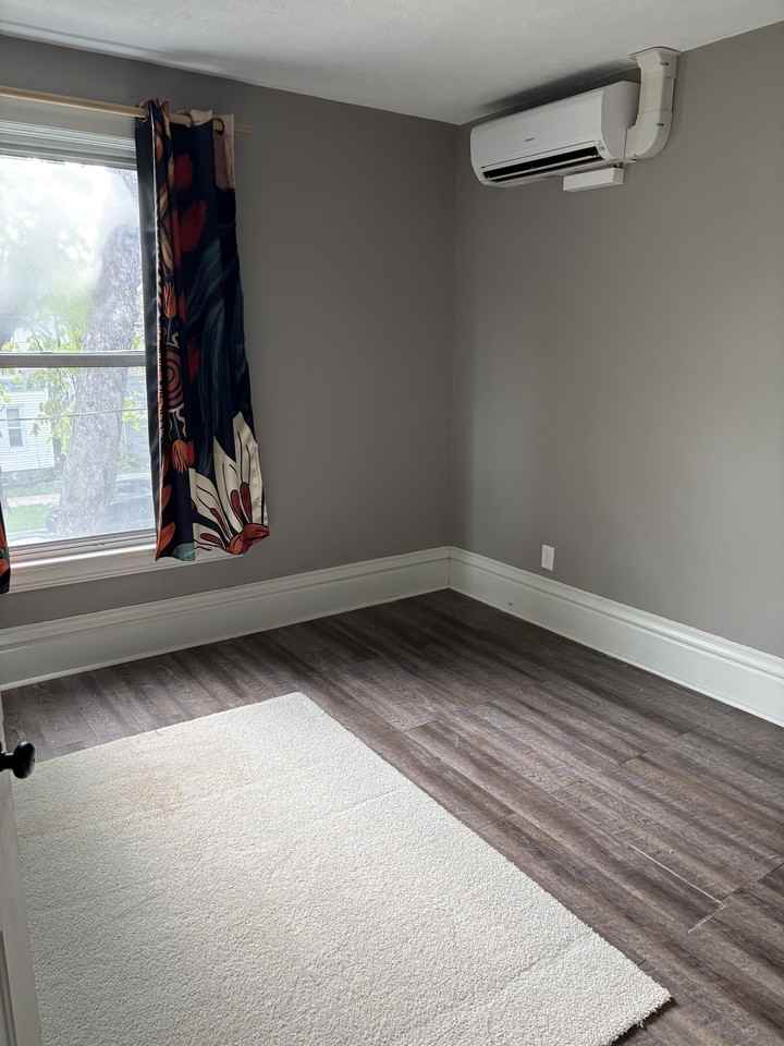832 Mcreynolds Ave Nw #2 - Photo 5 of 6
