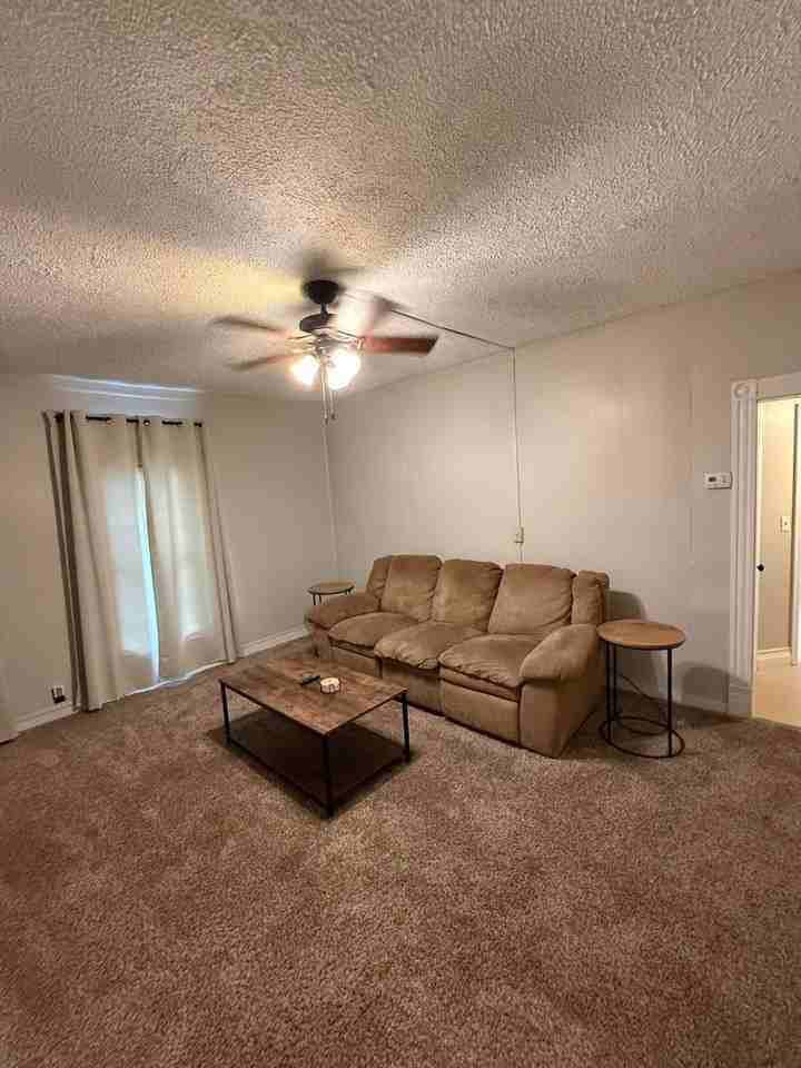 1002 N Center St - Photo 2 of 15