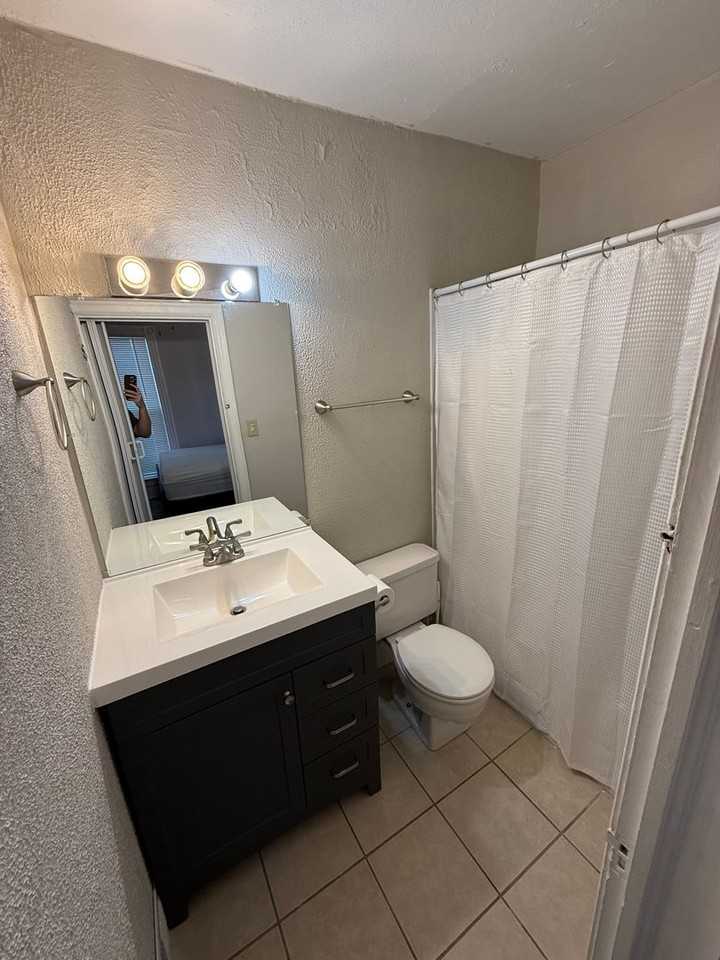 1002 N Center St - Photo 7 of 15