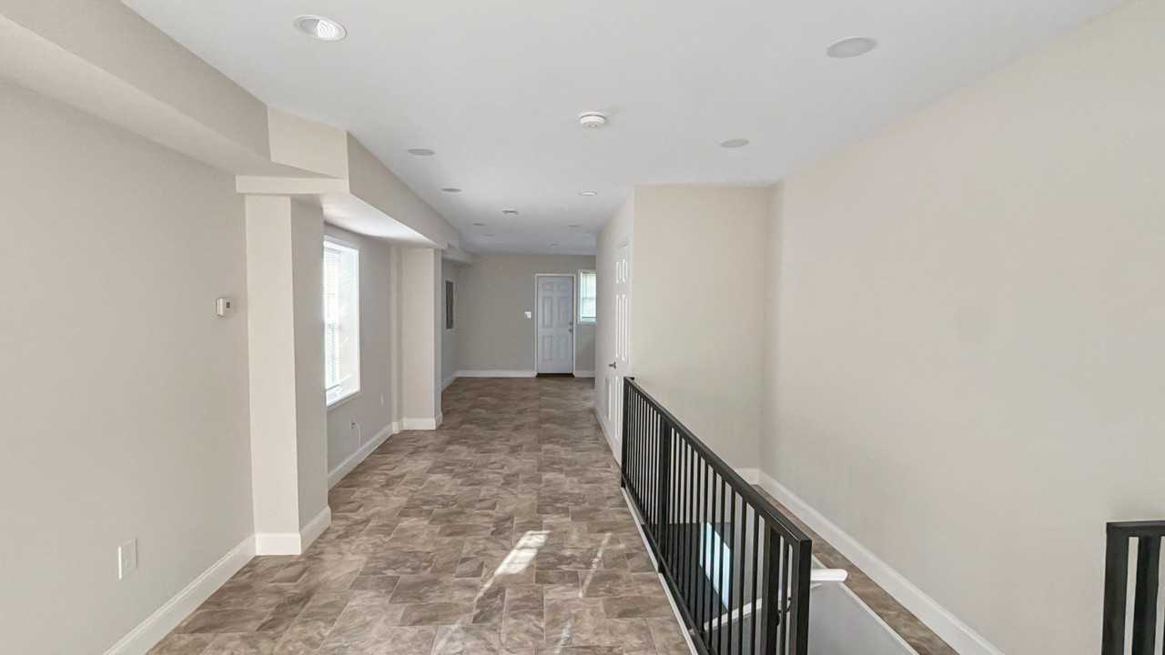 265 S Hilton St - Photo 4 of 24