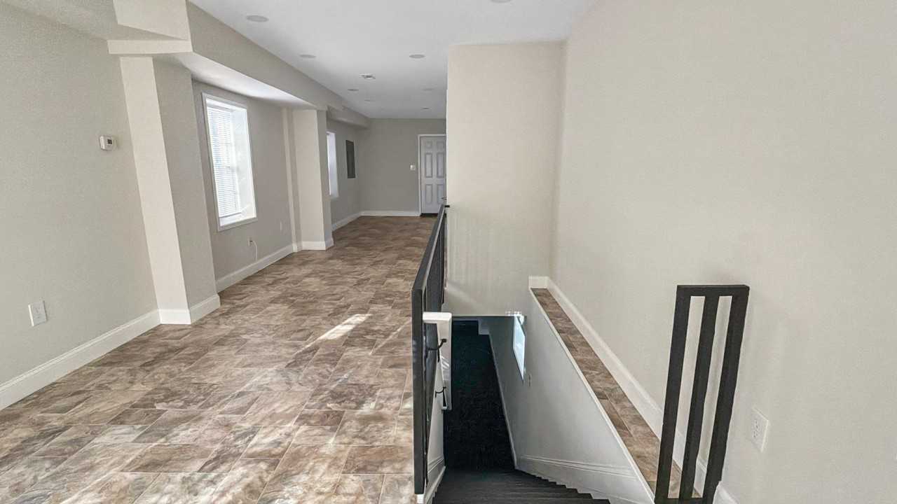 265 S Hilton St - Photo 5 of 24