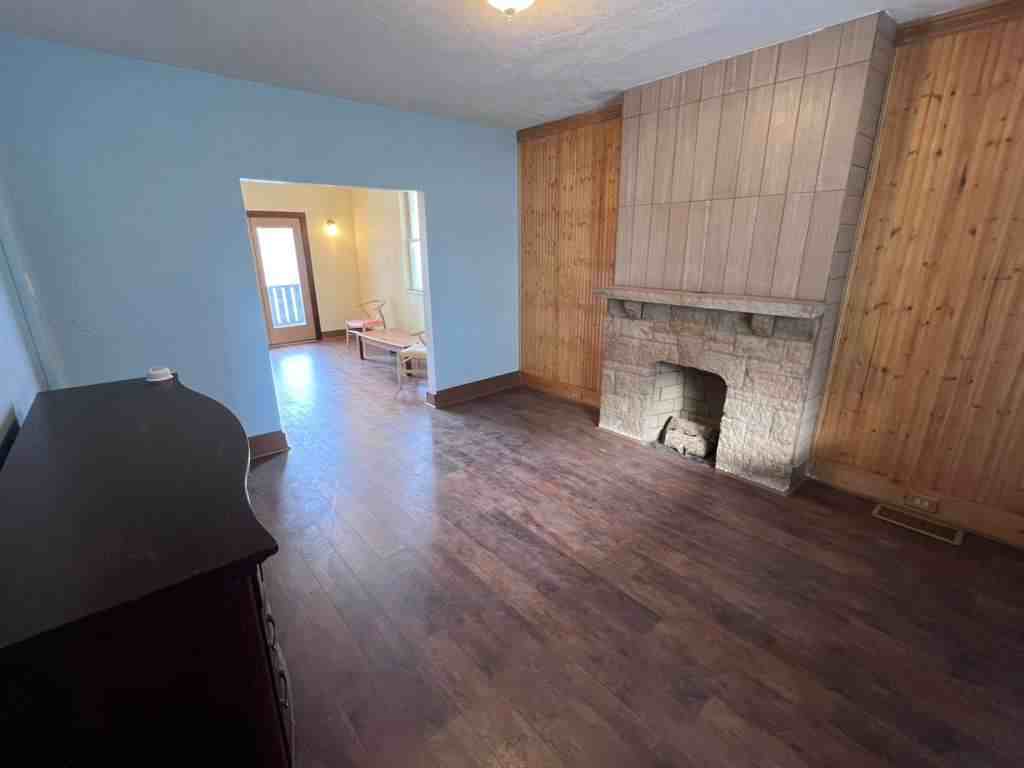 131 Stamm Ave #1 - Photo 4 of 6