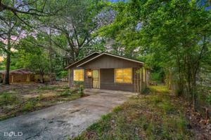 featured image of 7120 Karen St