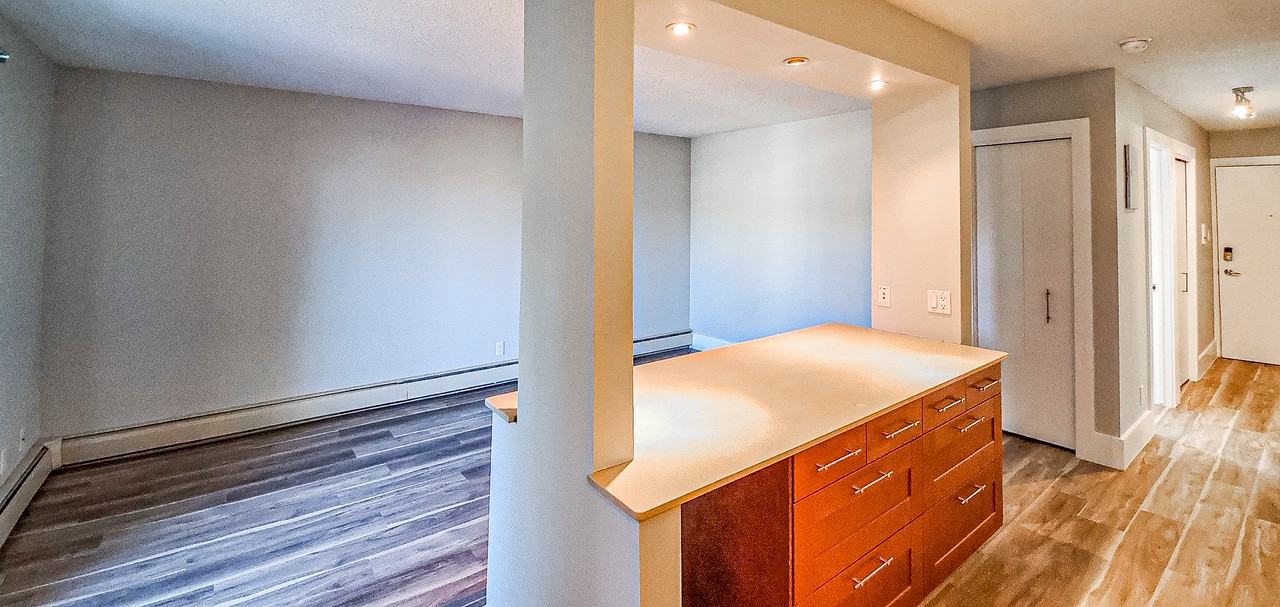 1603 26 Ave Sw - Photo 4 of 10