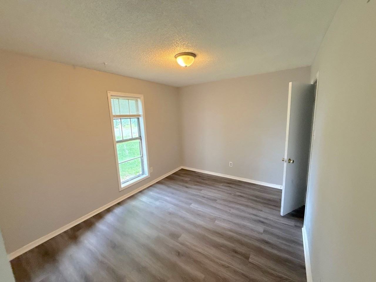 7400 Isherwood Rd - Photo 5 of 14