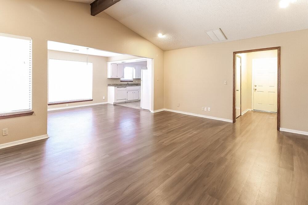 1112 Ne 21st Ct - Photo 3 of 24