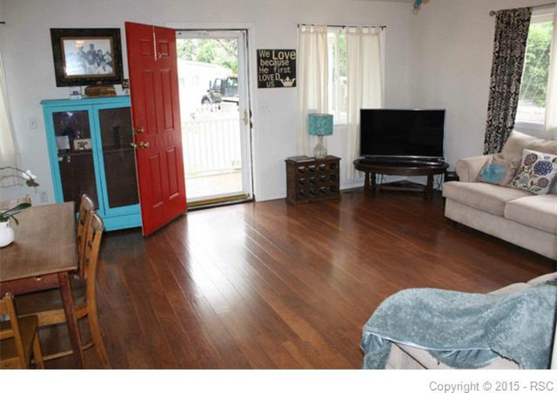 930 Baltic St - Photo 3 of 9