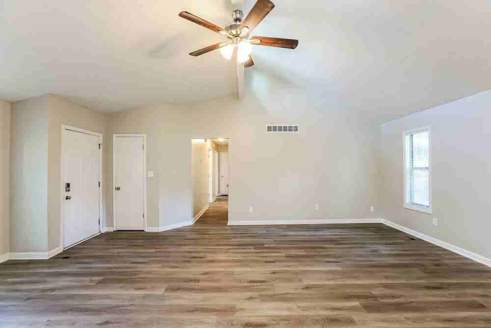 6512 Mitchell Ln Sw - Photo 5 of 17