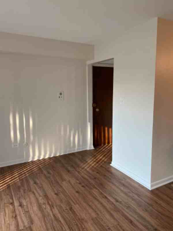 10S511 Echo Ln #4 - Photo 7 of 10