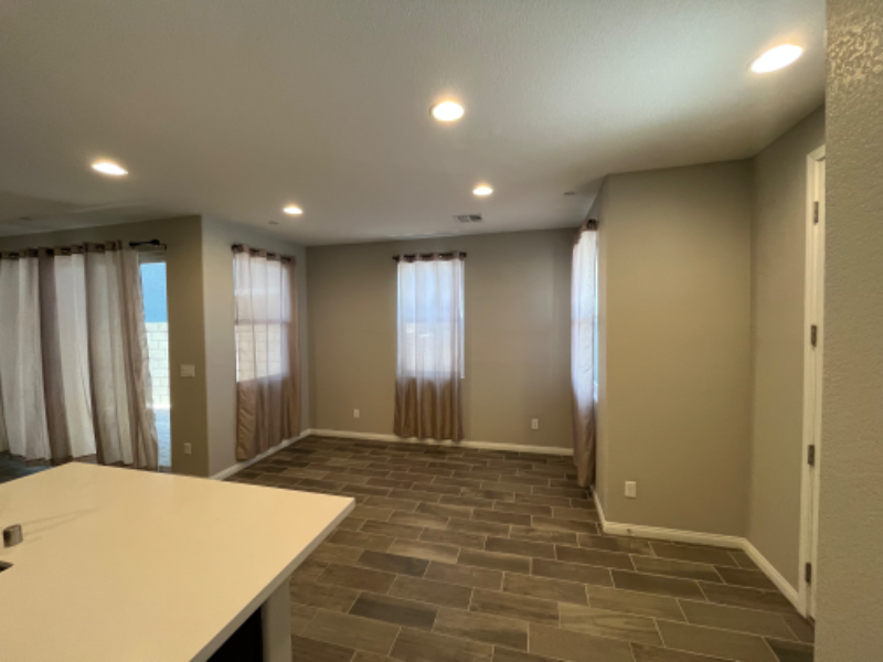 845 E Sunset Rd - Photo 3 of 37