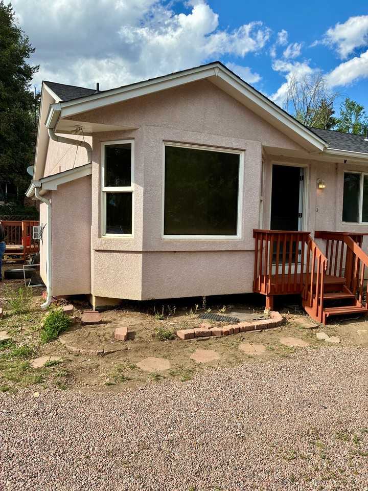 1127 Mcarthur Ave #A - Photo 2 of 20