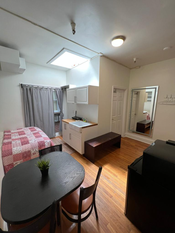 118 W Main St - Photo 2 of 11