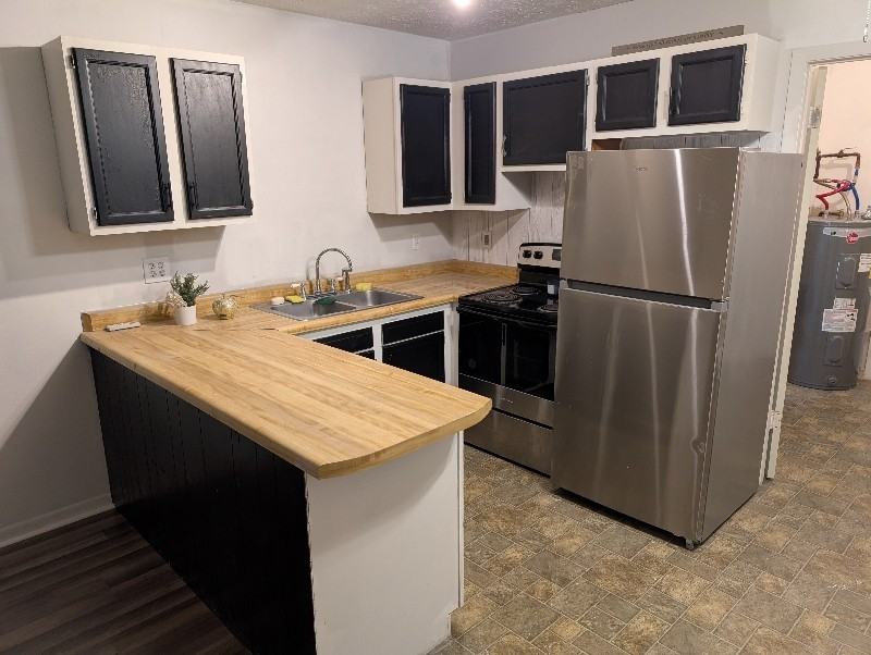 731 Cave St #731 - Photo 2 of 8