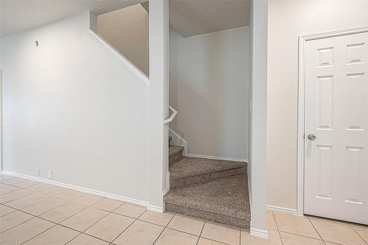 23814 Single Oak St - Photo 6 of 7
