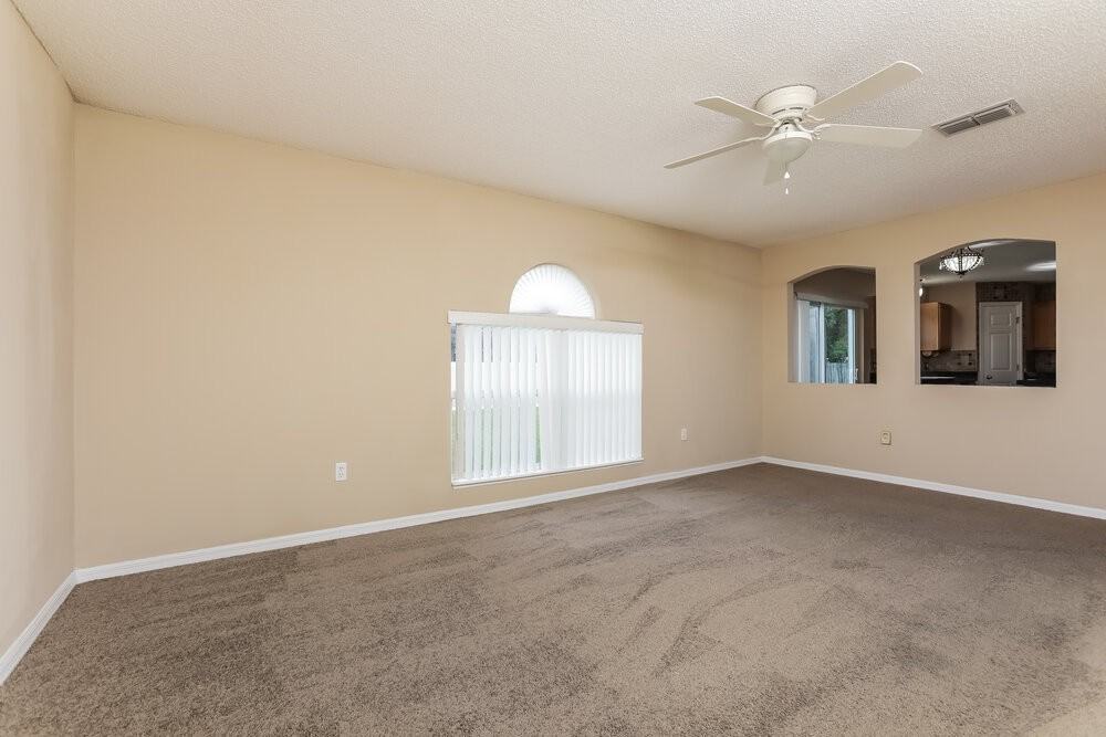 1762 Hillandale Ave - Photo 4 of 17