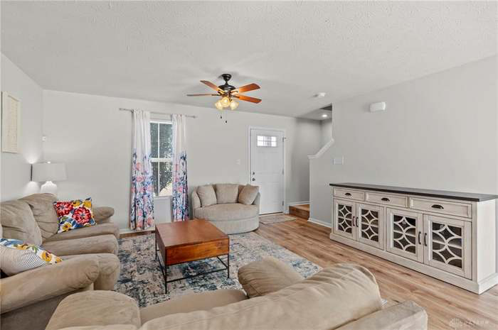 2723 Tennessee Dr - Photo 4 of 20