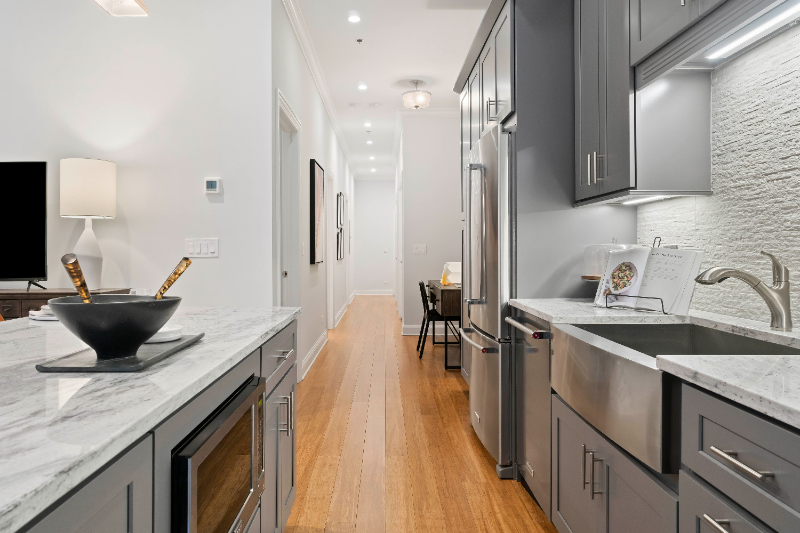 1053 W Monroe St - Photo 3 of 11