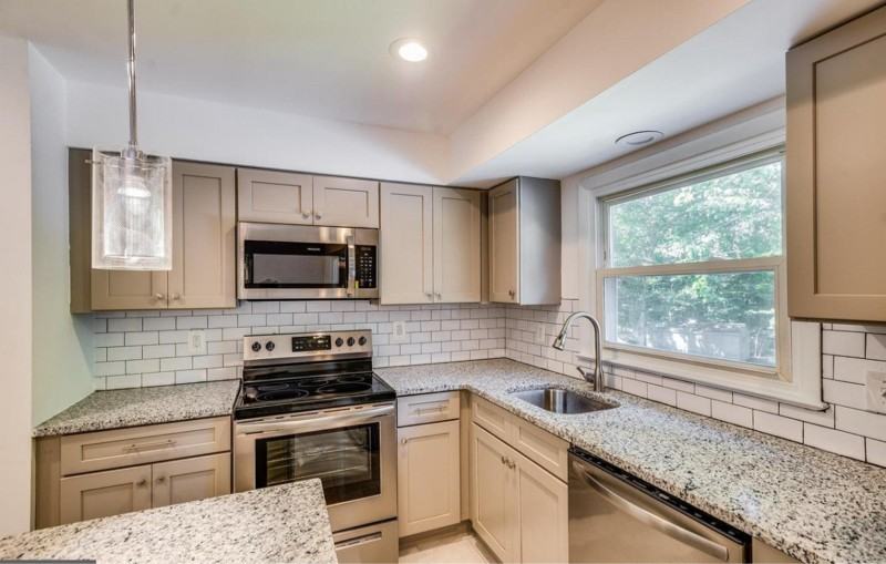 3650 Laurel Dr - Photo 4 of 6