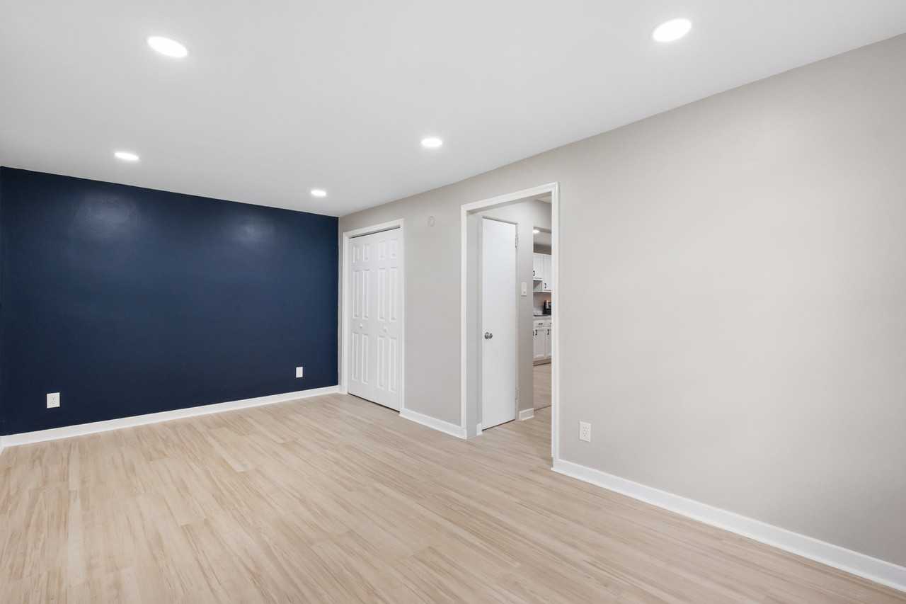 548 Ridge Ave #3 - Photo 2 of 12