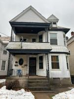 featured image of 122 Park Pl #1R