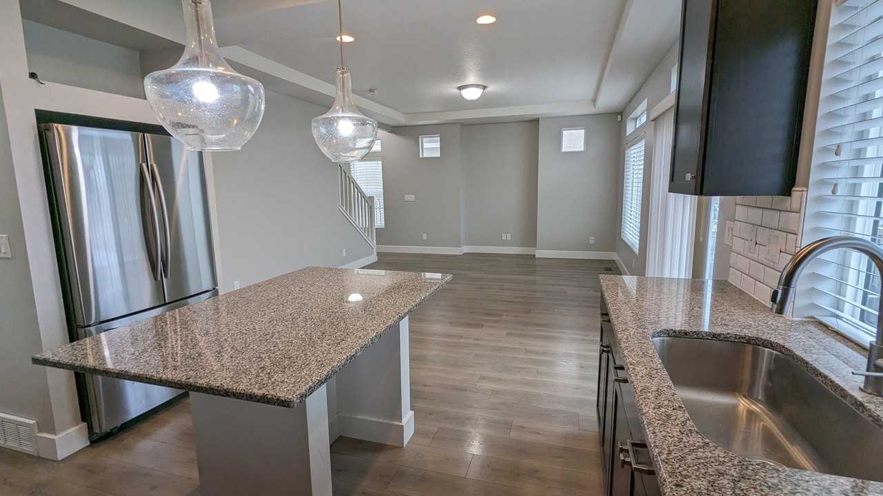 45 E Delgada Ln - Photo 3 of 20