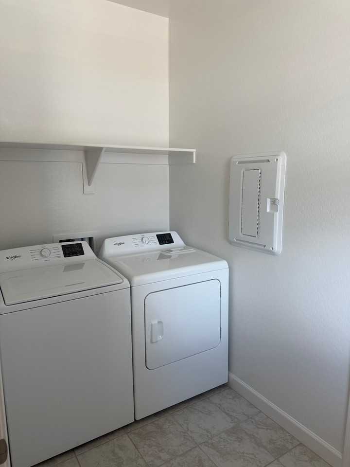 2104 W Sylvan Ave - Photo 6 of 17